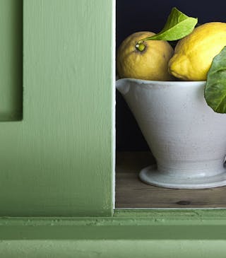 How to Paint Kitchen Cabinets