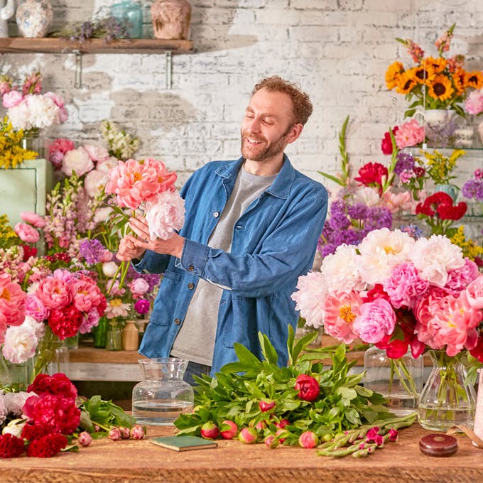 Styling fresh flowers in your home with Freddie’s Flowers