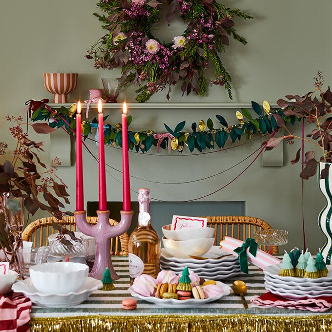 How to Embrace Colourful Christmas Decorations