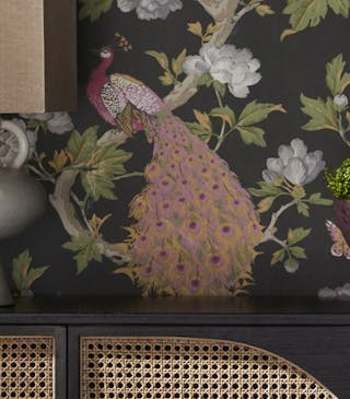 How to DIY wallpaper with @the_houseofwood